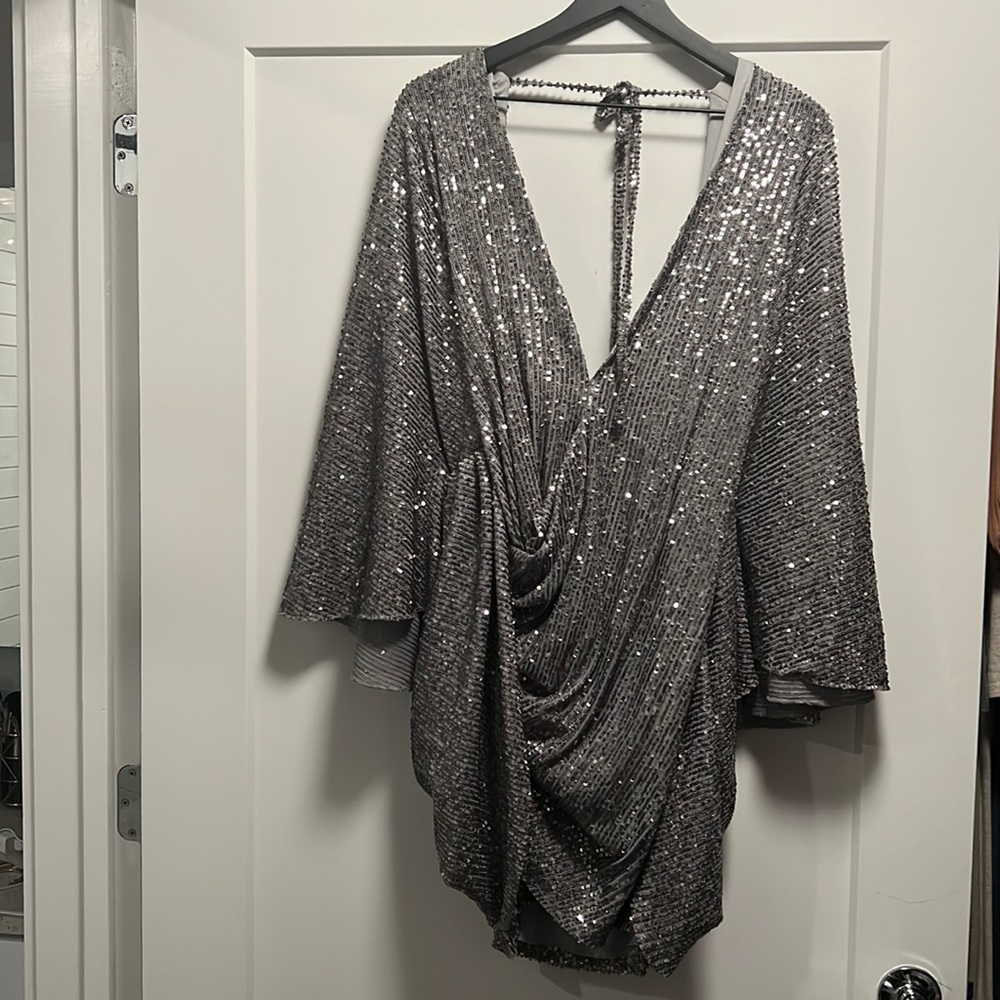 Ellaé Lisqué glitter dress (silver)